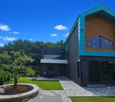 양주시 전원주택 시공, 다크톤 외장 + 오픈천장 거실 + 히노끼 공간 완성