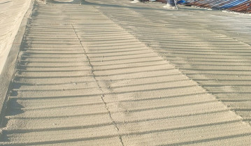 경기 남부에 위치한 공장 지붕 현장으로, 노후된 칼라강판(판넬) 구조에서 반복적인 누수와 단열 성능 저하 문제가 동시에 발생한..